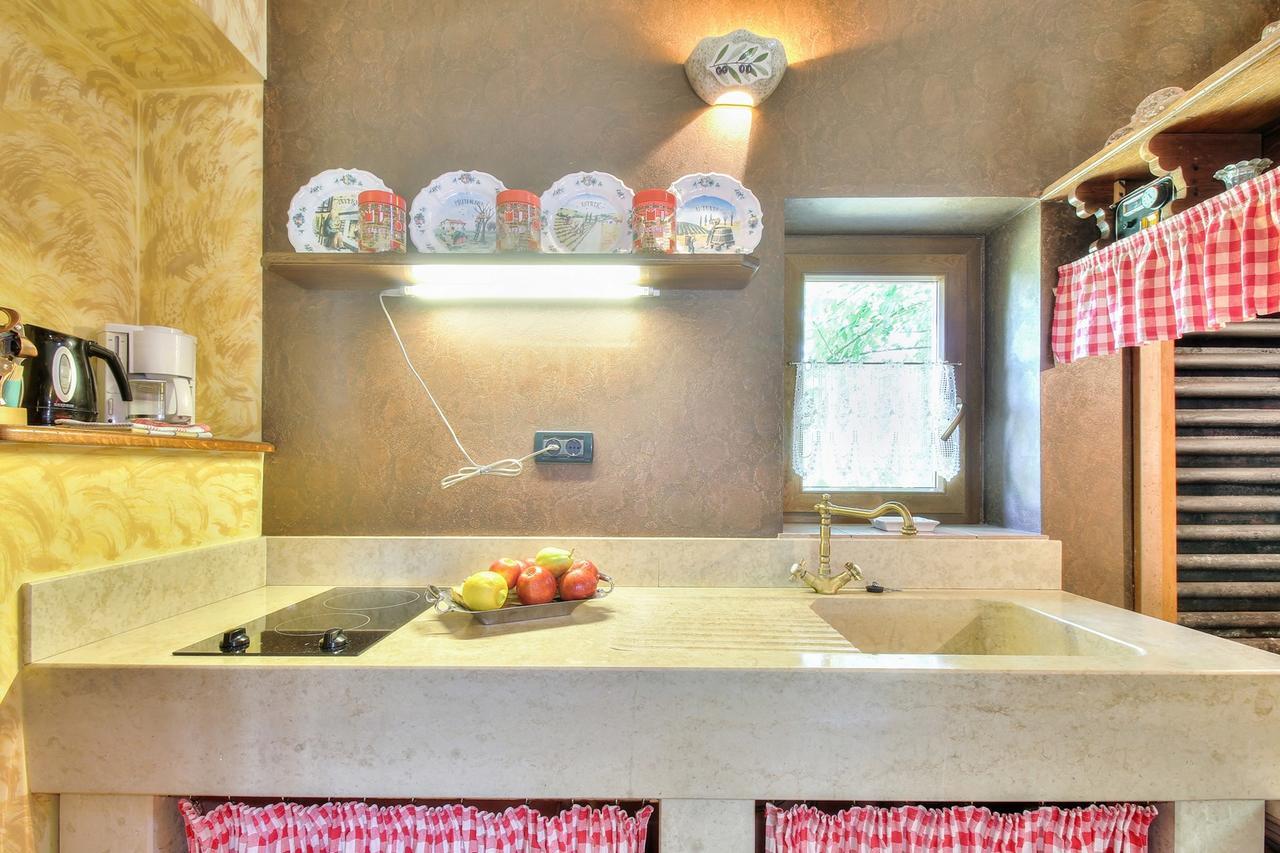 Nadia House With Apartments Zambratija  Room photo