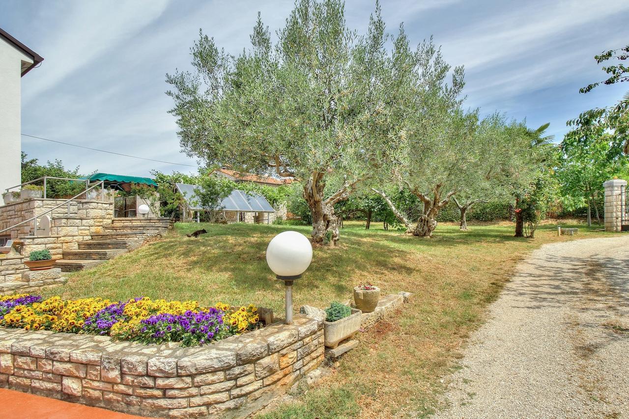 Nadia House With Apartments Zambratija  Exterior photo